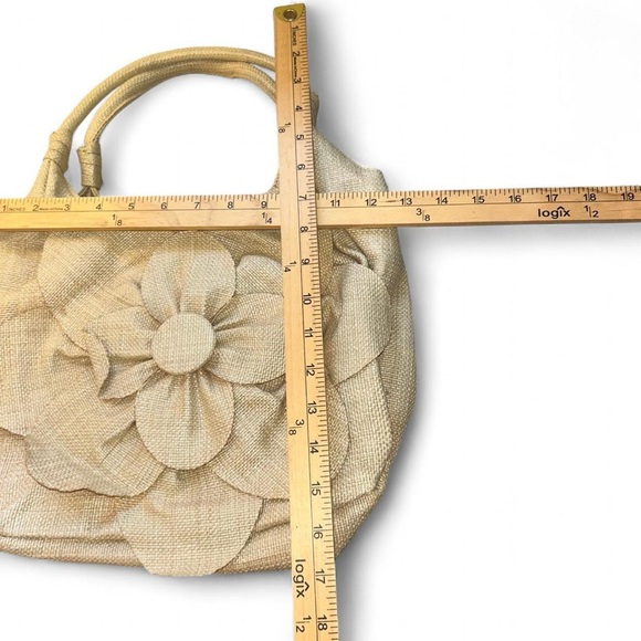 Y2K Avon Handheld Faux Straw Tote Handbag Lined w/ Magnet close Stain on inside - Picture 6 of 6